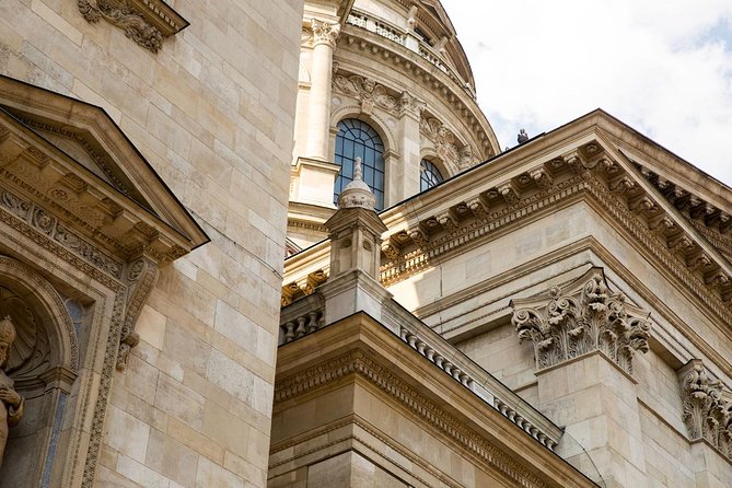 101 things in Budapest - Full Day Tour with Lunch & Metro Pass - Heroes’ Square: Seven Chieftains, Memorial Stone, and quick national symbolism