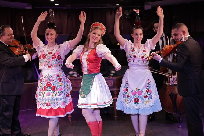 4 Course Dinner Cruise with Operetta, Folk Show and Welcome Drink - Entertainment Value: Operetta Meets Folk Show Energy