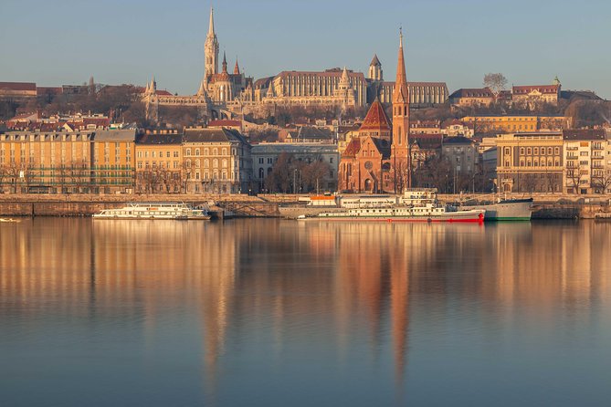 4 hours long private minivan tour in Budapest - Who should book this tour, and who might skip it