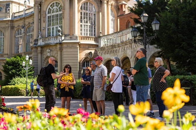 All About Budapest: Full Day Walking Tour with Lunch & Metro Pass - Lunch break: where the tour turns from sight to taste