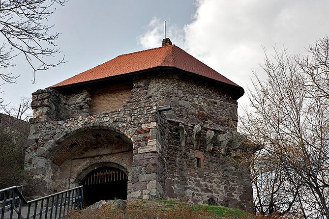 Along the shore of Danube river, private tour - Visegrád Upper Castle: royal seat, Dracula lore, and Danube panoramas
