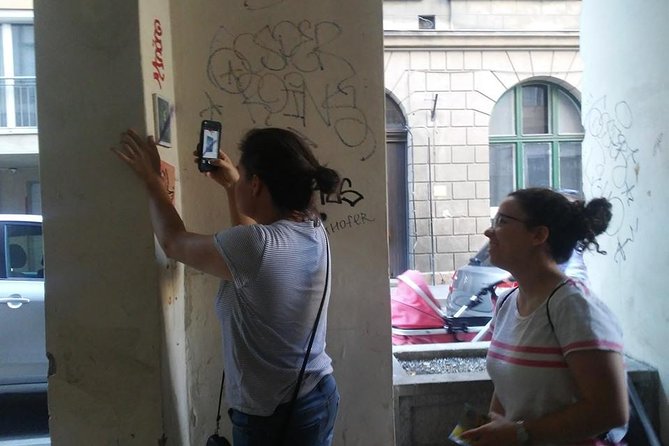 Alternative Street Art Free Walking Tour of Budapest - Price and value: how $3.62 can make sense in Budapest