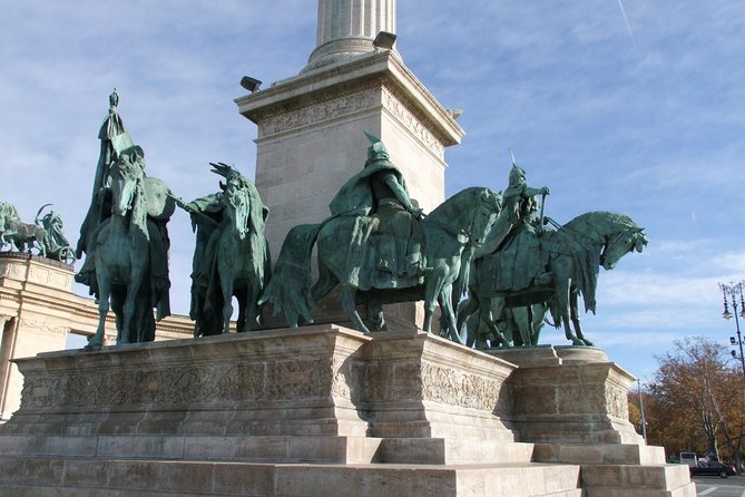 Best Historical Sights of Budapest Tour - Vajdahunyad Castle, Széchenyi Bath Area, and What to Watch For in City Park