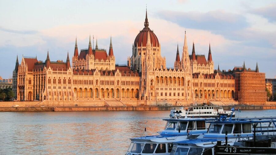 Best of Budapest: Private Walking Tour with a Local - A Route That Can Mix Buda and Pest Without Feeling Rushed