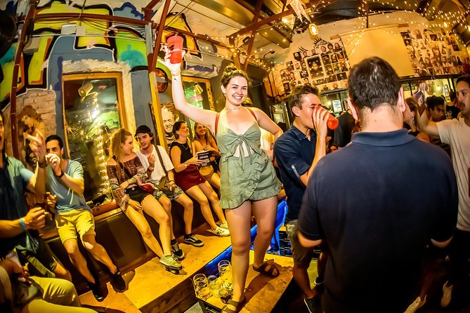 Bingo Bar Crawl - Mingle factor: up to 50 people and an English host