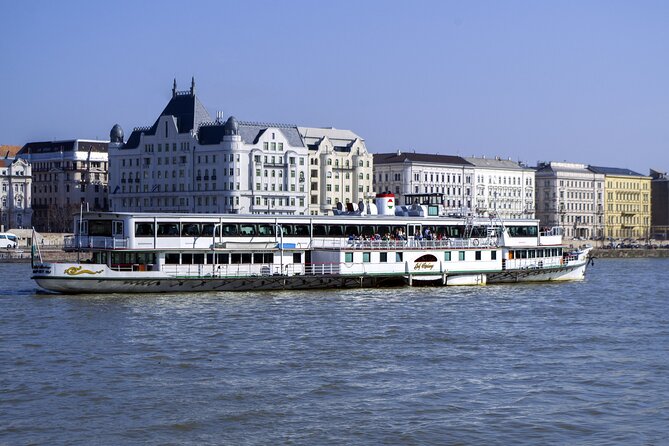Bottomless Brunch and Cruise with Prosecco in Budapest - Price value: why $34.84 can be a good deal here