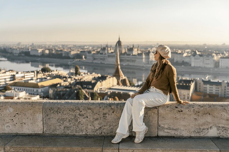 Buda Castle: Private photoshoot with a local guide - Why a Buda Castle private photoshoot beats a solo photo run