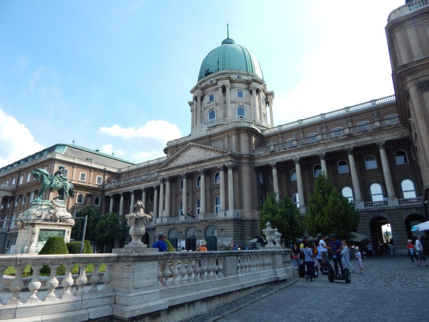 Buda Castle: Private Walking Tour - Ruszwurm cafe cakes, pálinka, and Matyó family warmth