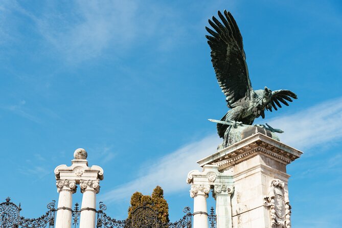 Buda Castle's Secrets with a Historian - National Archives and Sándor Palace: power, war scars, and protocol
