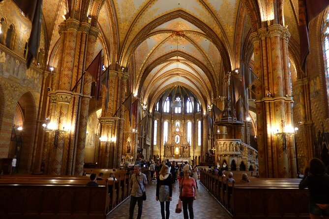 Buda Castle Walking Tour with Matthias church entry, Cake&Coffee - Why the Buda Castle district is made for walking