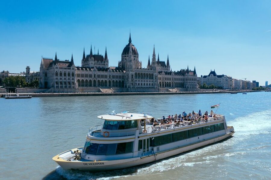 Budapest: 1-hour Sightseeing Danube River Cruise - Tickets that let you flex, and what “full boat” really means