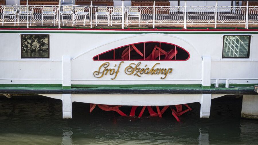 Budapest: 1 hr Sunshine Booze Cruise with Prosecco - Key Points to Know Before You Go