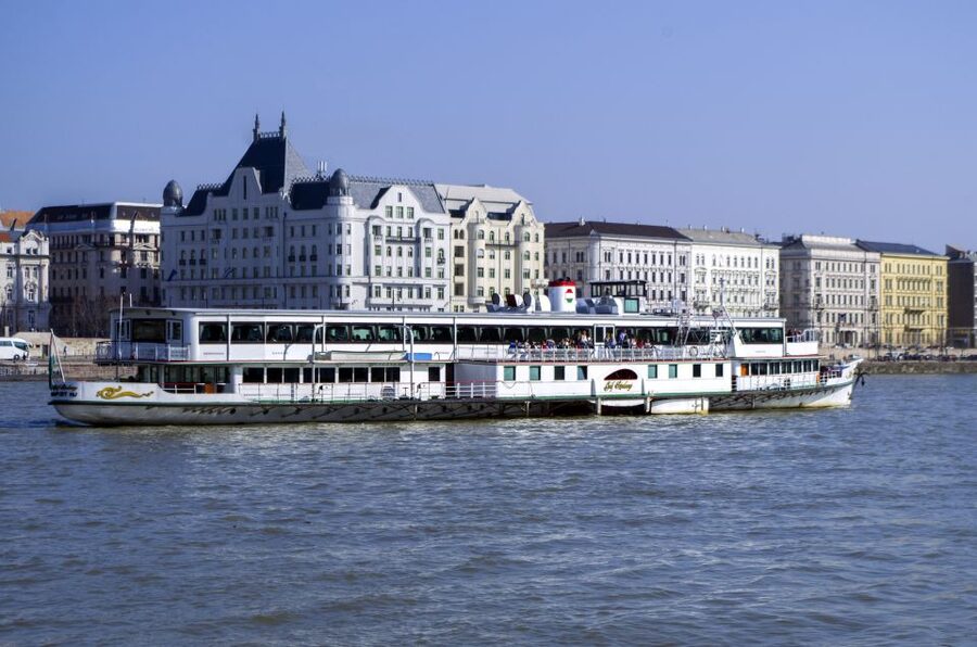 Budapest: 1 hr Sunshine Booze Cruise with Prosecco - Price and Drink Options: What Your $16 Buys (and What It Doesn’t)