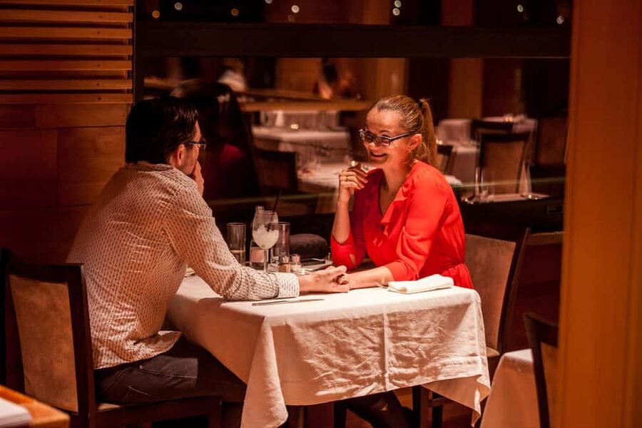 Budapest: 2-Course Dinner for 2 on a Boat Restaurant - How to choose your courses without overthinking it