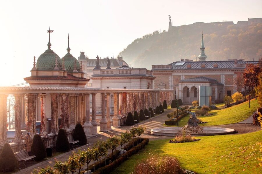 Budapest: 3-hour City Tour with Castle Walk + 1-hour Cruise - Heroes’ Square: where the bus stops the clock for photos