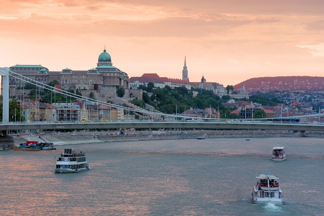 Budapest: 3-Hour Live-guided Bus Tour and 1-hour River Cruise - Castle District walk included: why that extra time helps