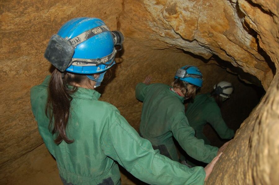 Budapest: Adventure Caving Tour with Guide - Key highlights you will care about