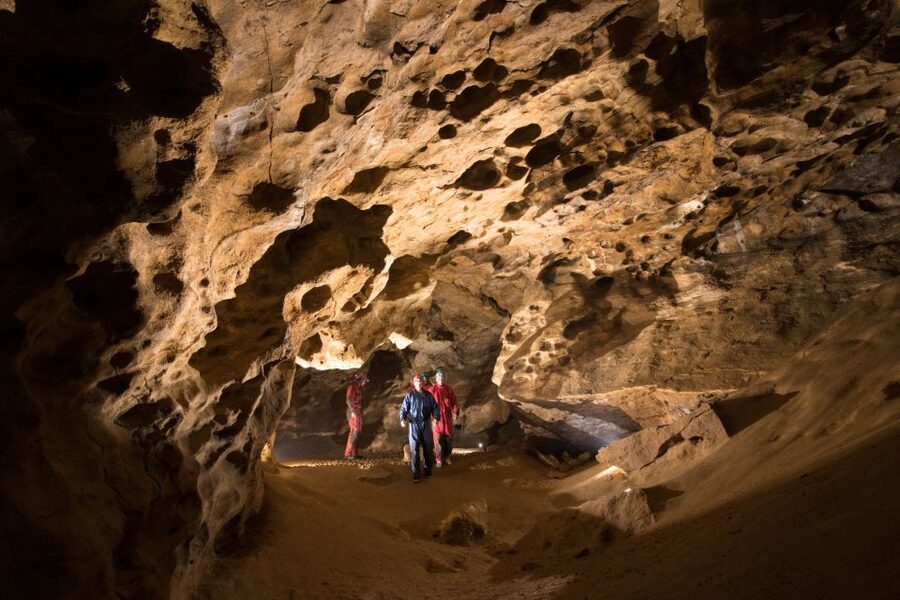 Budapest: Adventure Caving Tour with Guide - Budapest’s Underground Playground: What makes this caving tour special