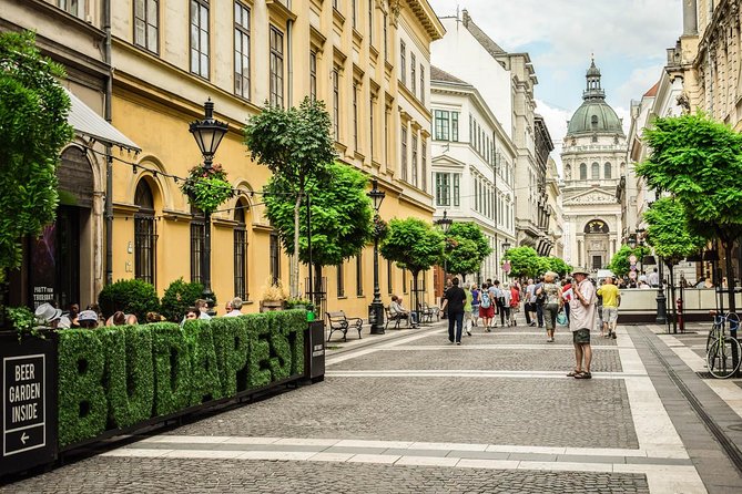 Budapest All In - Full Day Tour with Lunch & Metro Pass - St. Stephen’s Basilica: impressive views, with inside tickets not included