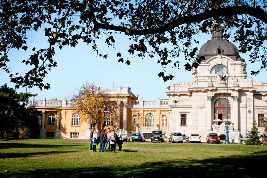 Budapest: All in One Walking Tour with Strudel House Stop - Key things that make this tour worth your time