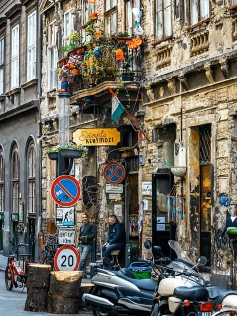 Budapest: Alternative Street Art & Jewish Tour - Who This Tour Fits Best (and Who Might Skip It)