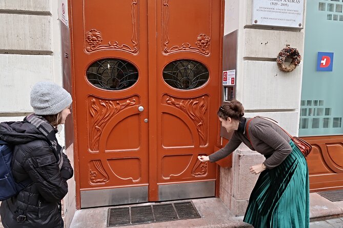 Budapest Art Nouveau Walking Tour - A 3-hour Art Nouveau walk that fits real Budapest timing