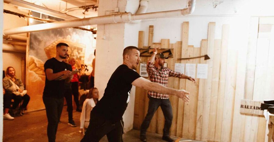 Budapest: Axe Throwing Experience - Entering The Balta Dobálás Range: What You Do First