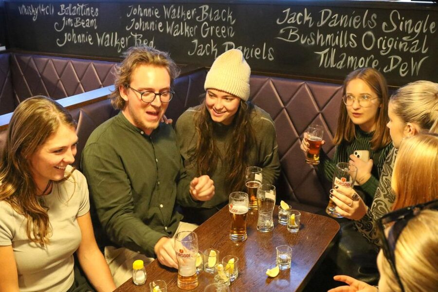 Budapest: Bar Crawl Tour with Local Drinks - Key things you’ll notice right away