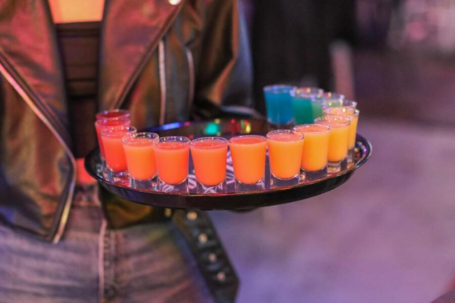 Budapest: Bar Crawl Tour with Local Drinks - Stop by stop: your guided night across central Budapest