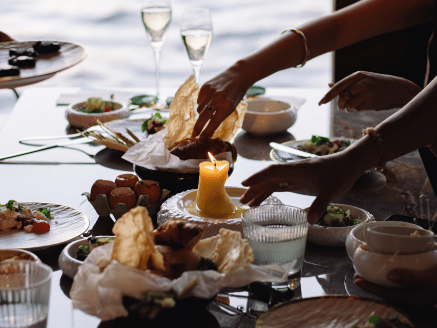 Budapest: BBQ Dinner Cruise w/ Live Music & Unlimited Drinks - Your BBQ Dinner and Unlimited Drinks: What You’re Really Paying For