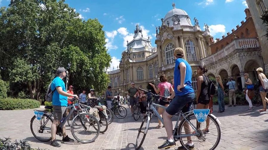 Budapest Bike Tour with a Hungarian Goulash - Quick hits: what makes this Budapest bike and goulash tour work