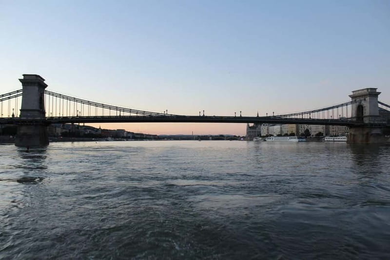 Budapest: Boat Cruise with Personal Guide and Drink - The Danube loop: what you will see during the cruise