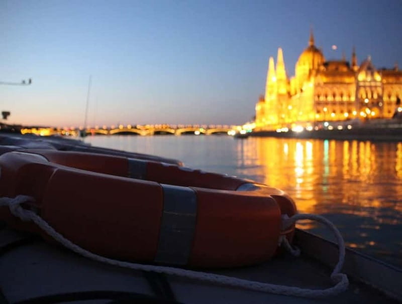 Budapest: Boat Cruise with Personal Guide and Drink - Price and value: what $24 buys you in real terms