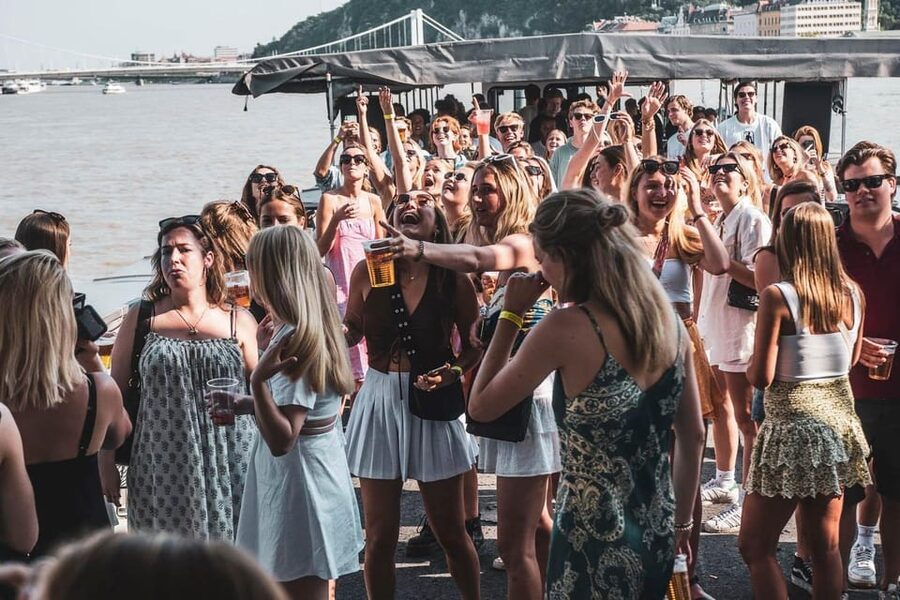 Budapest: Boat Party with option of Unlimited Drinks - Onboard DJ and dancing: where the vibe can vary