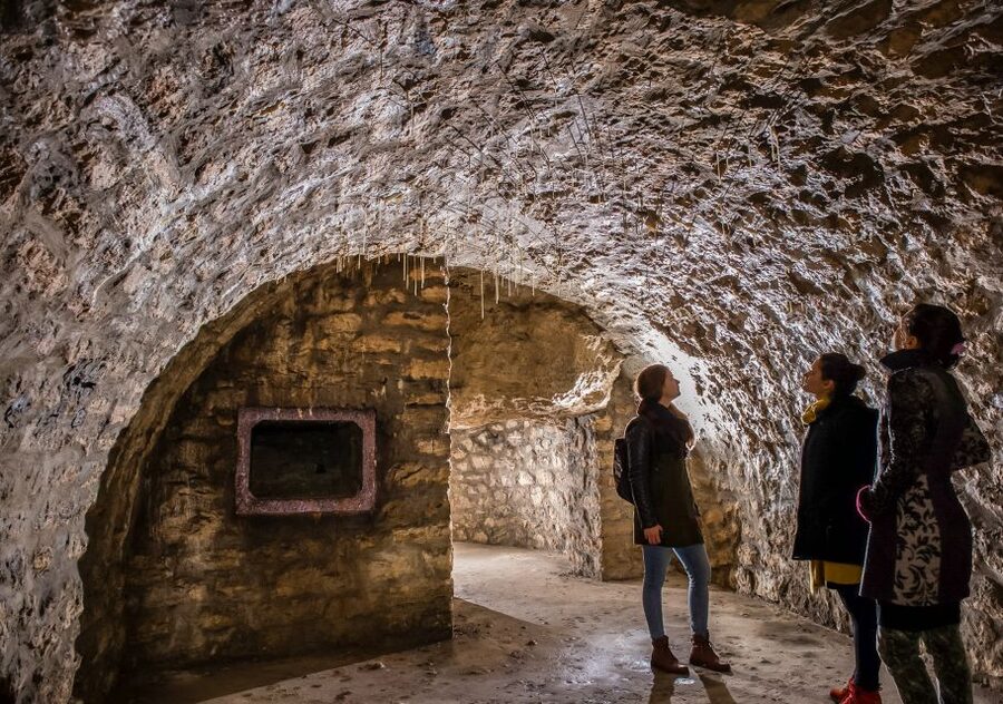 Budapest: Buda Castle Cave Tour - Guides, pacing, and the kind of storytelling that makes it click