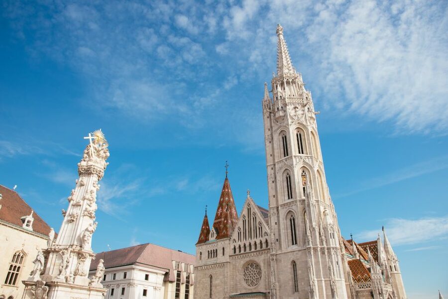 Budapest: Buda Castle District Walking Tour with a Historian - Getting oriented at Szentháromság tér, then walking into the story