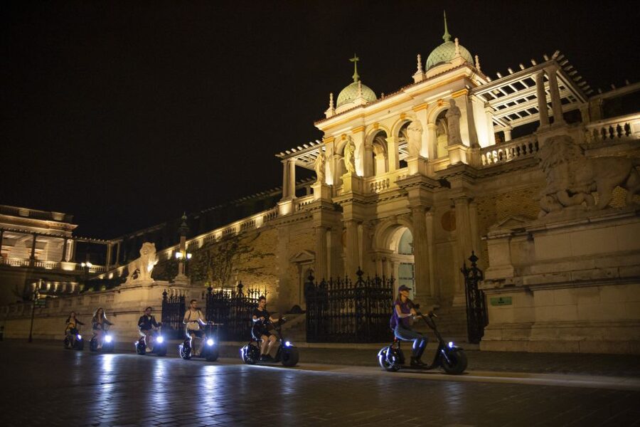 Budapest: Buda Castle E-Scooter Evening Tour - Matthias Church photo stop: what you can actually capture at night