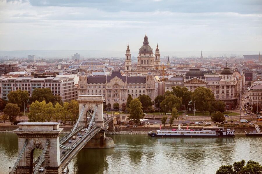 Budapest: Buda Castle Walk with Saint Stephen's Hall - Key points to know before you go