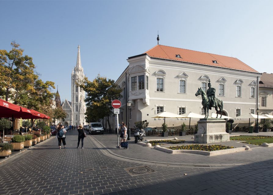 Budapest: Buda Walking Tour - Guides make the difference, and you will feel it on this route