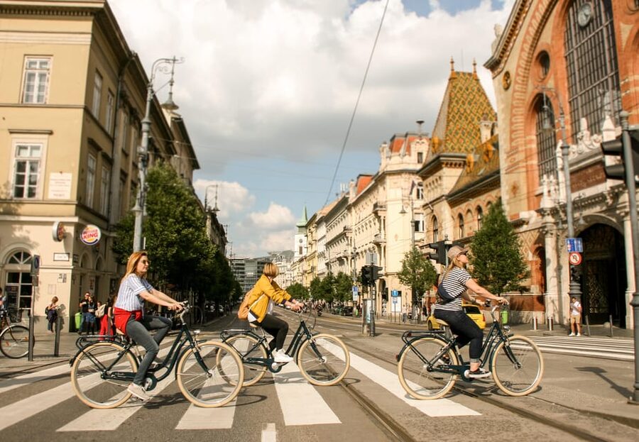 Budapest by Bike - 1 Day Bike Rental (9am-6pm) - Booking Smart: Timing Tips for a Smooth 9am to 6pm Day