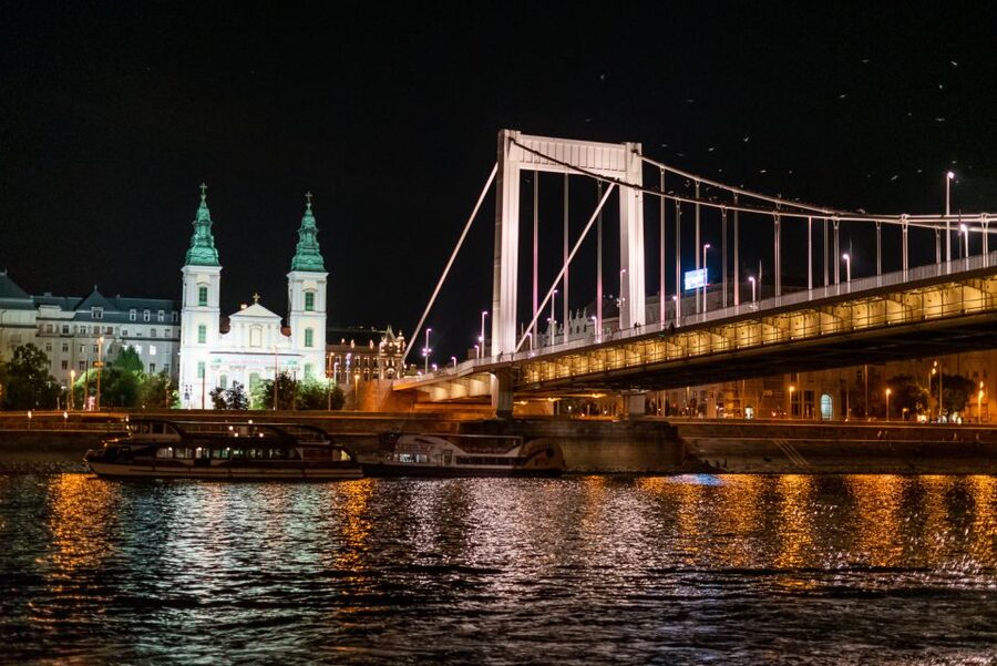 Budapest: Candlelit Dinner River Cruise with Live Music - Who This Cruise Fits Best (And Who Should Skip)