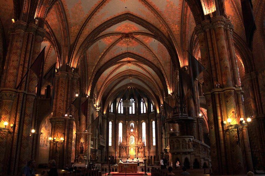 Budapest: Castle District Walk with Matthias Church Entry - Why the guides make this tour feel worth the $67