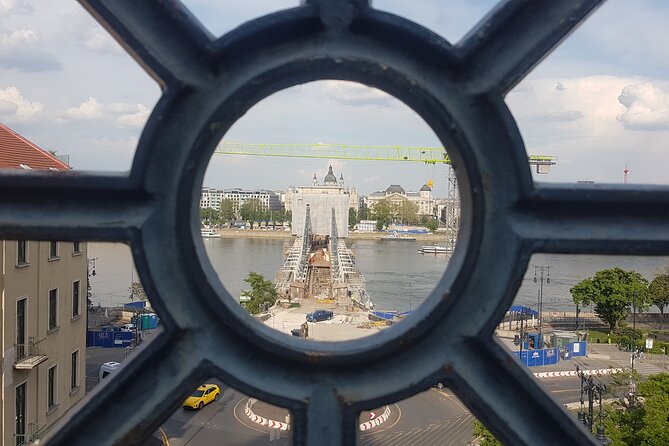 Budapest: Castle District Walking Tour - First climb goals: Royal Palace area and Matthias Church