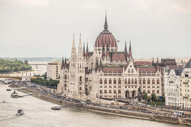 Budapest Castle Walk - Start at Zero Kilometre, end near Matthias Church, and why that route works