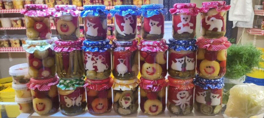 Budapest: Central Market Hall Guided Food Tour with Tastings - Key things to know before you go