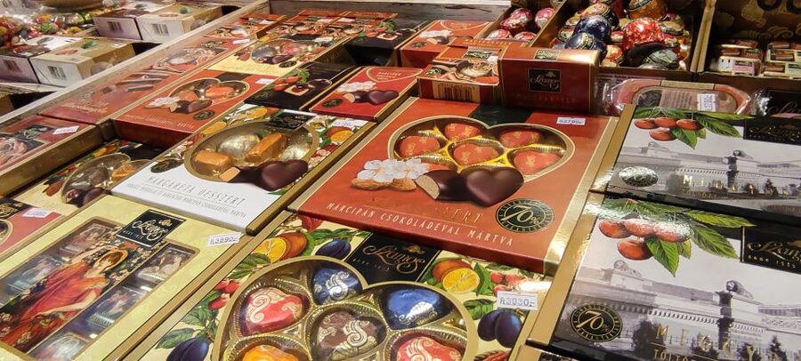 Budapest: Central Market Hall Guided Food Tour with Tastings - Paprika basics you can actually use in Budapest