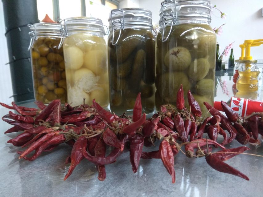 Budapest: Central Market Hall Guided Food Tour with Tastings - Who this tour fits best in Budapest
