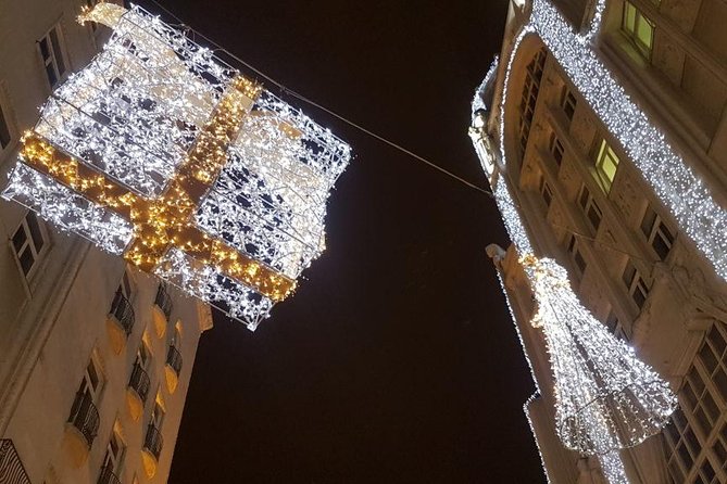Budapest Christmas Market Tour with Basilica visit & Chimney cake - Chimney cake, lángos, mulled wine, and hot tea, plus tips for sweet buying