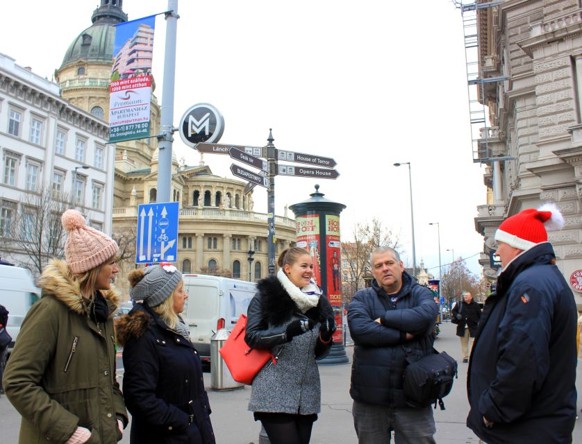 Budapest Christmas Walking Tour w Entry to Basilica - Key things I’d mark on your Budapest calendar
