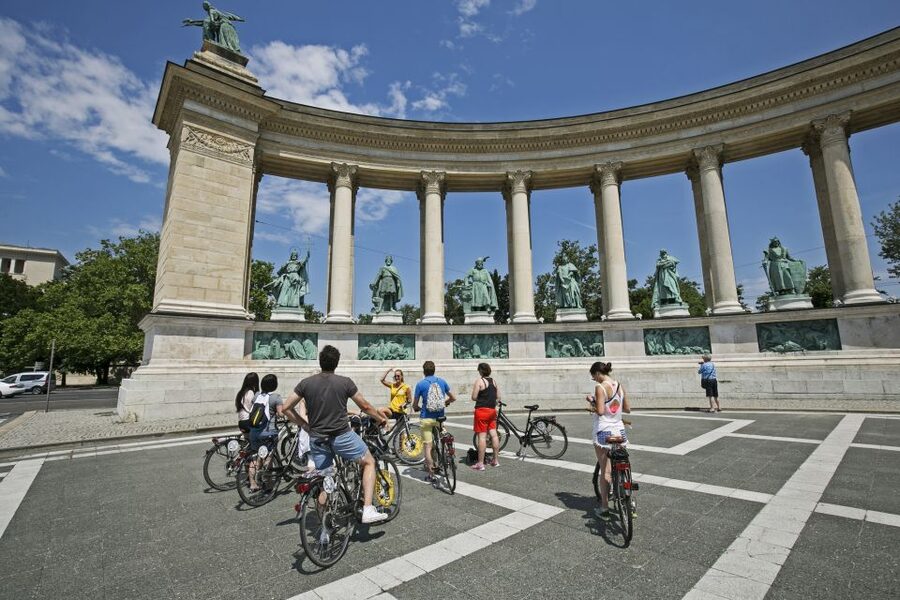Budapest: City Bike Tour with Coffee Stop - Why This Budapest Bike Loop Works for a Half-Day Trip